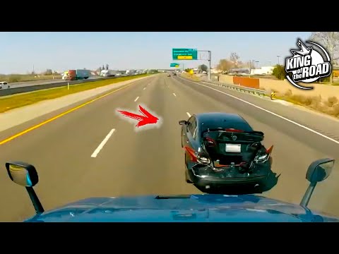 Don’t mess with semi truck / Brake check &amp; road rage situations